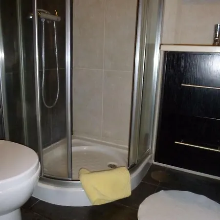 Porto's City Park & Surf Beach Homestay *